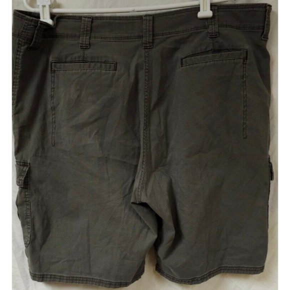 WRANGLER Mens 40 Green Relaxed Fit Stretch Hike Fish Cargo Shorts 10" Inseam - Picture 6 of 12